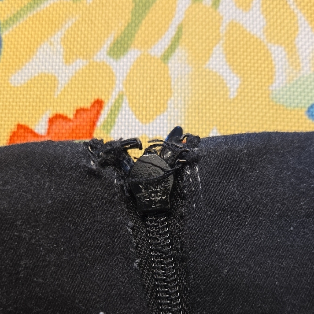 Jones New York Black Floral Skirt - Picture 8 of 9
